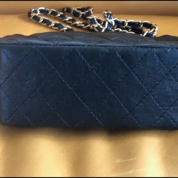 Chanel Handbag - Picture 3 of 7